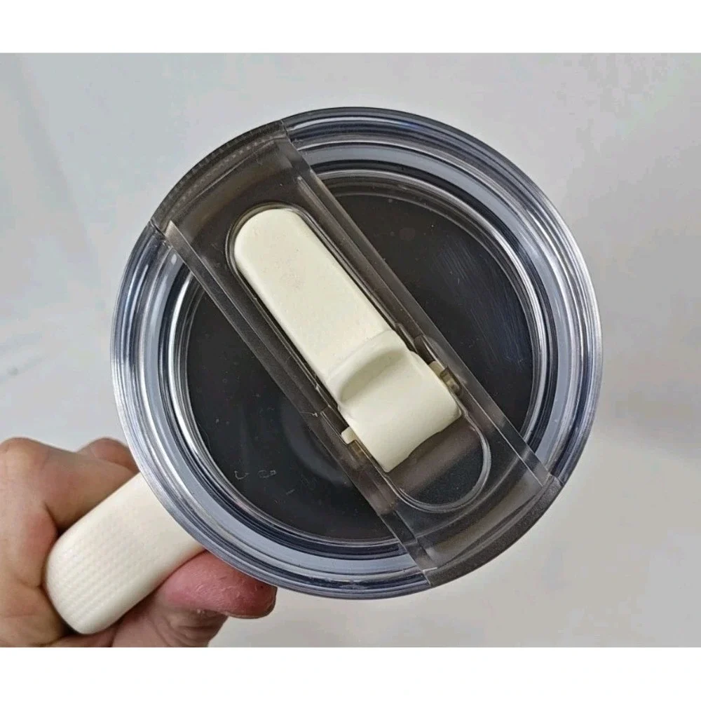 New STANLEY Quencher ProTour H2.0 Tumbler with Handle and Straw 40 oz Cream - Picture 4 of 9